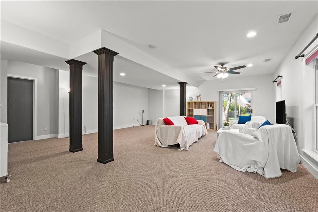 7735 N Mersington Avenue — photo 28
