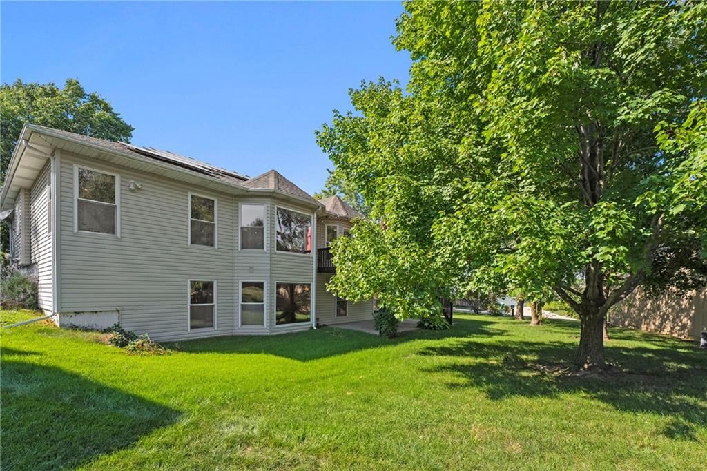 7735 N Mersington Avenue — photo 37