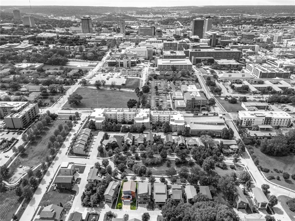 Photo 65 of 73 - 2431 Forest Avenue
