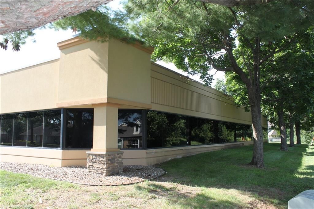 1300 NW Jefferson Court — photo 9