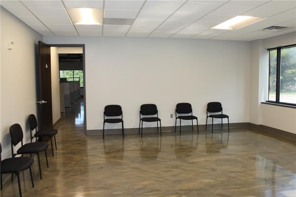 1300 NW Jefferson Court — photo 10