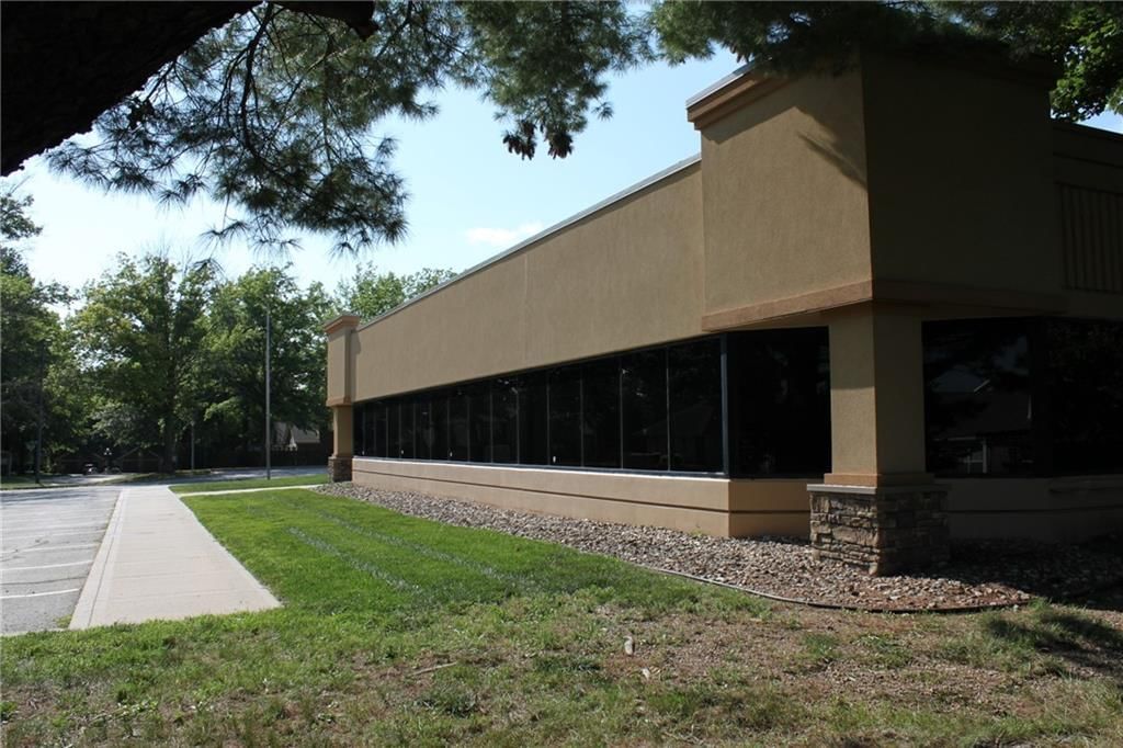 1300 NW Jefferson Court — photo 11