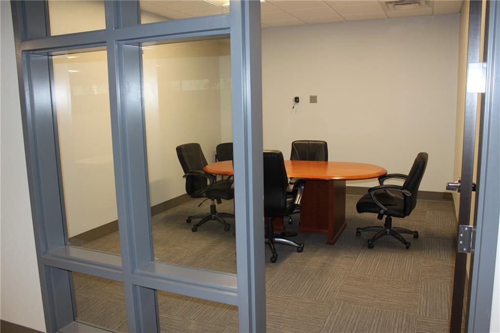 1300 NW Jefferson Court — photo 38