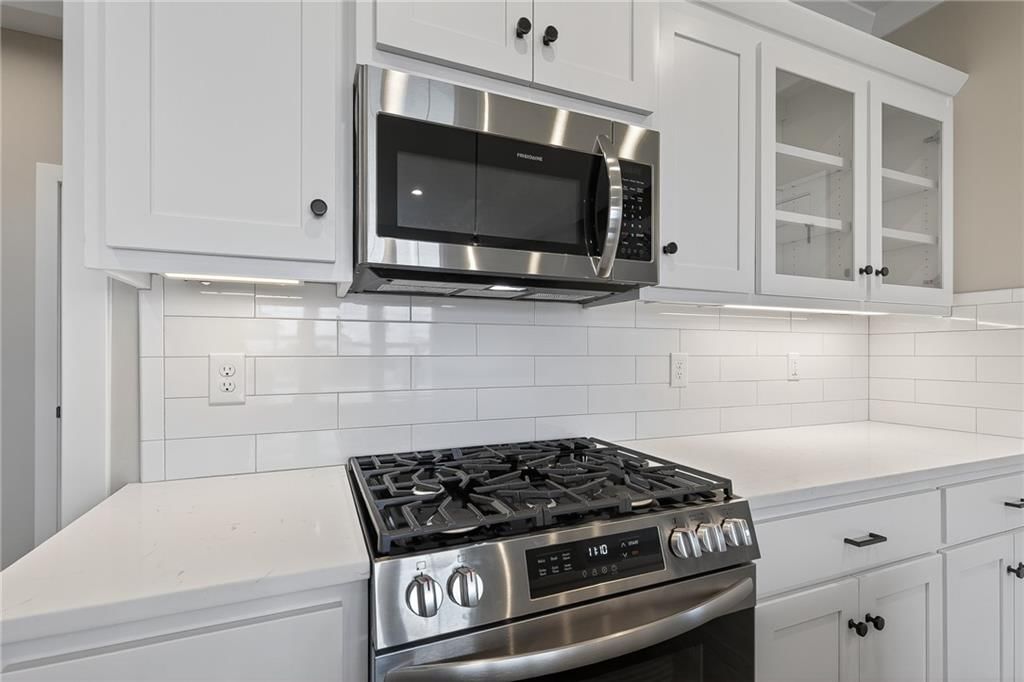 8208 Aurora Street — photo 8