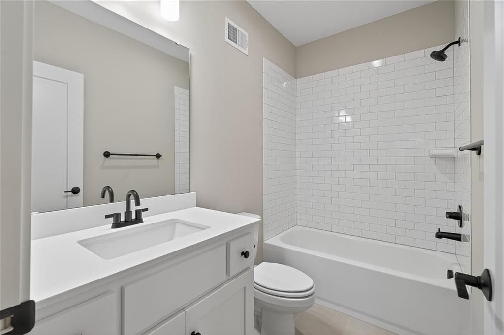 8208 Aurora Street — photo 32