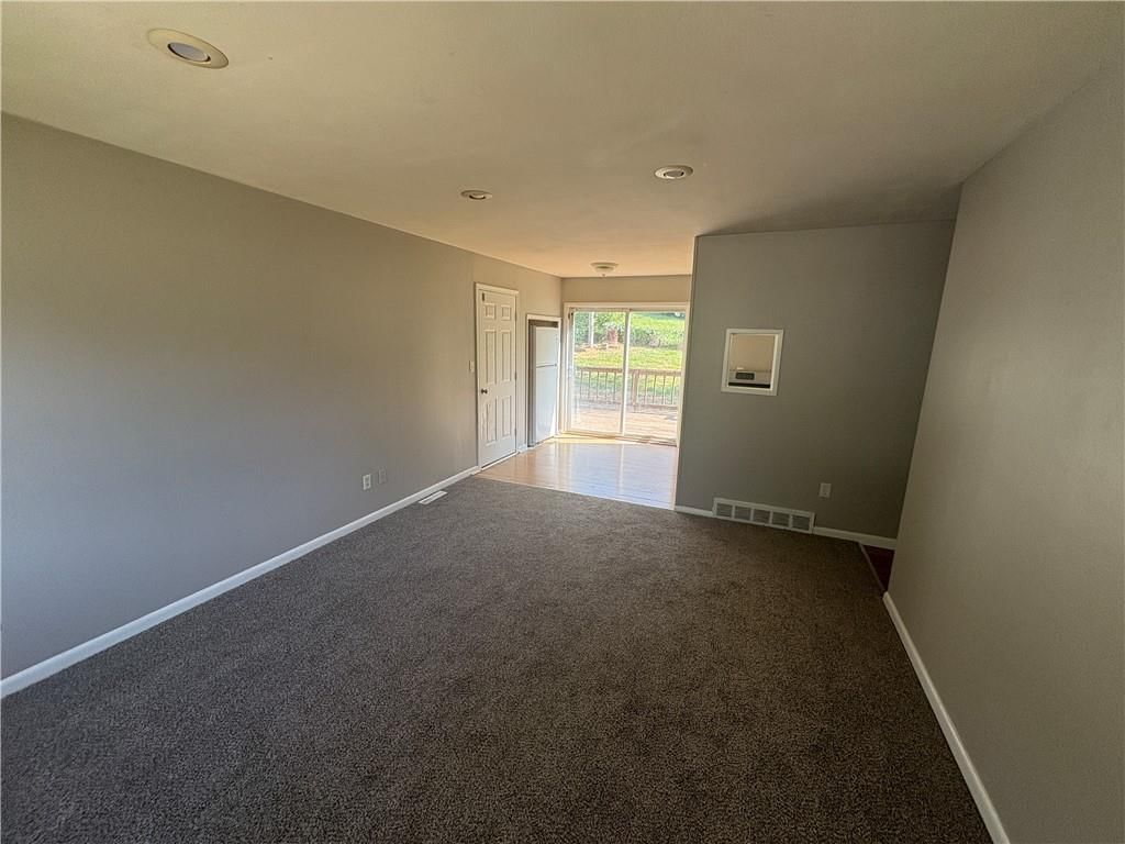 Photo 4 of 26 - 3503 N Osage Street
