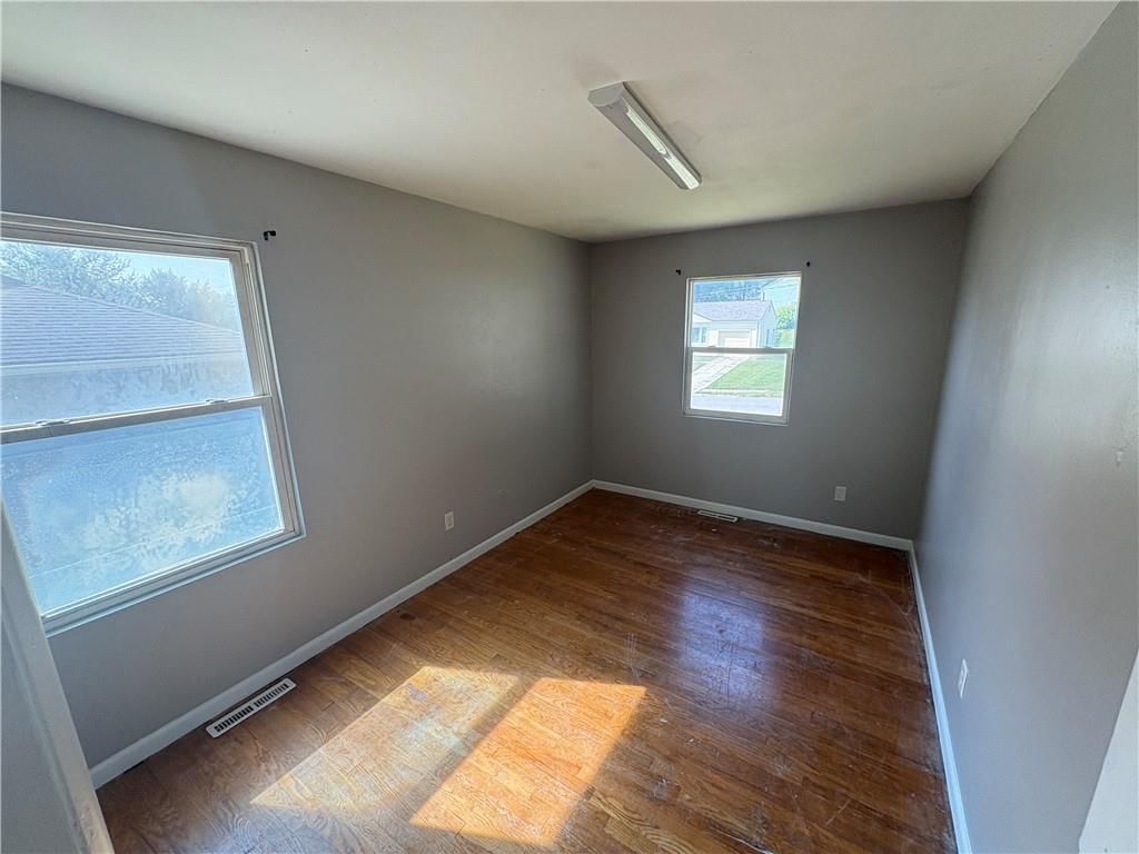 Photo 13 of 26 - 3503 N Osage Street