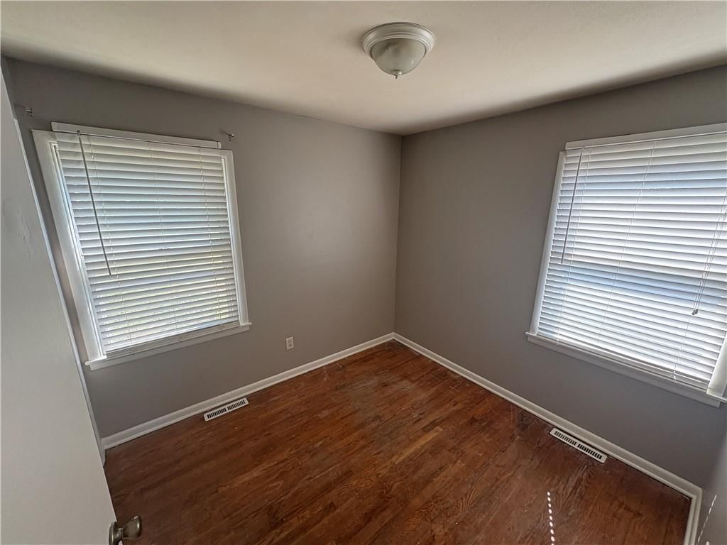 Photo 14 of 26 - 3503 N Osage Street