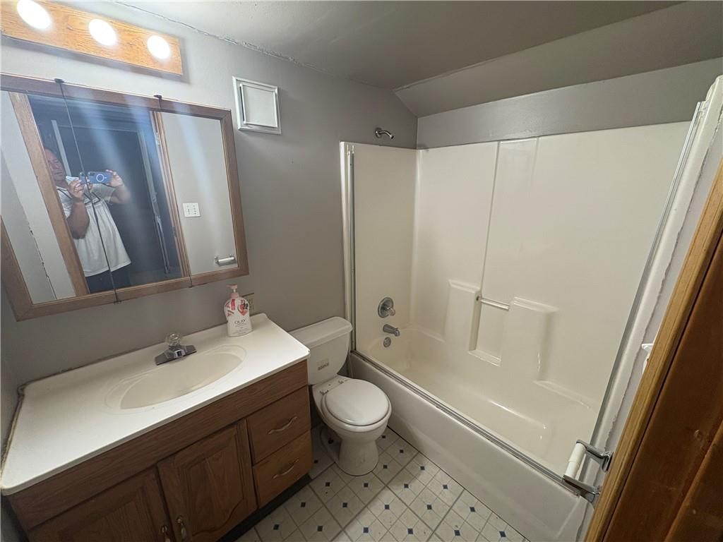 Photo 18 of 26 - 3503 N Osage Street