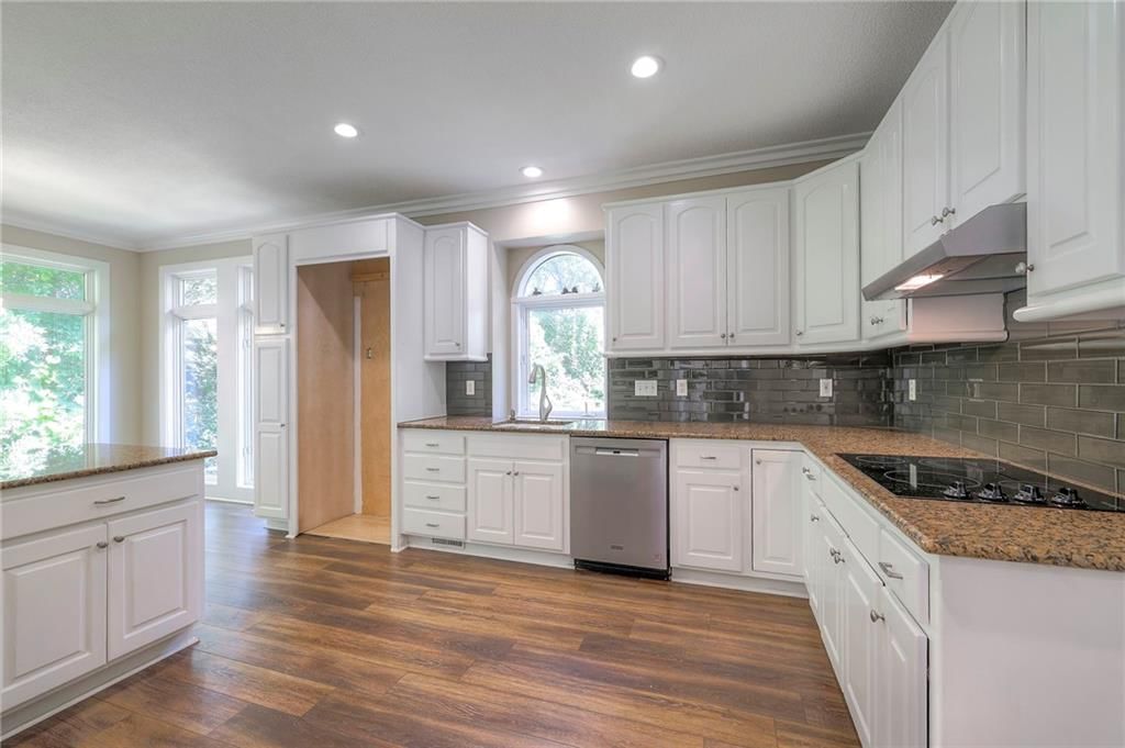 12200 Avila Drive — photo 8