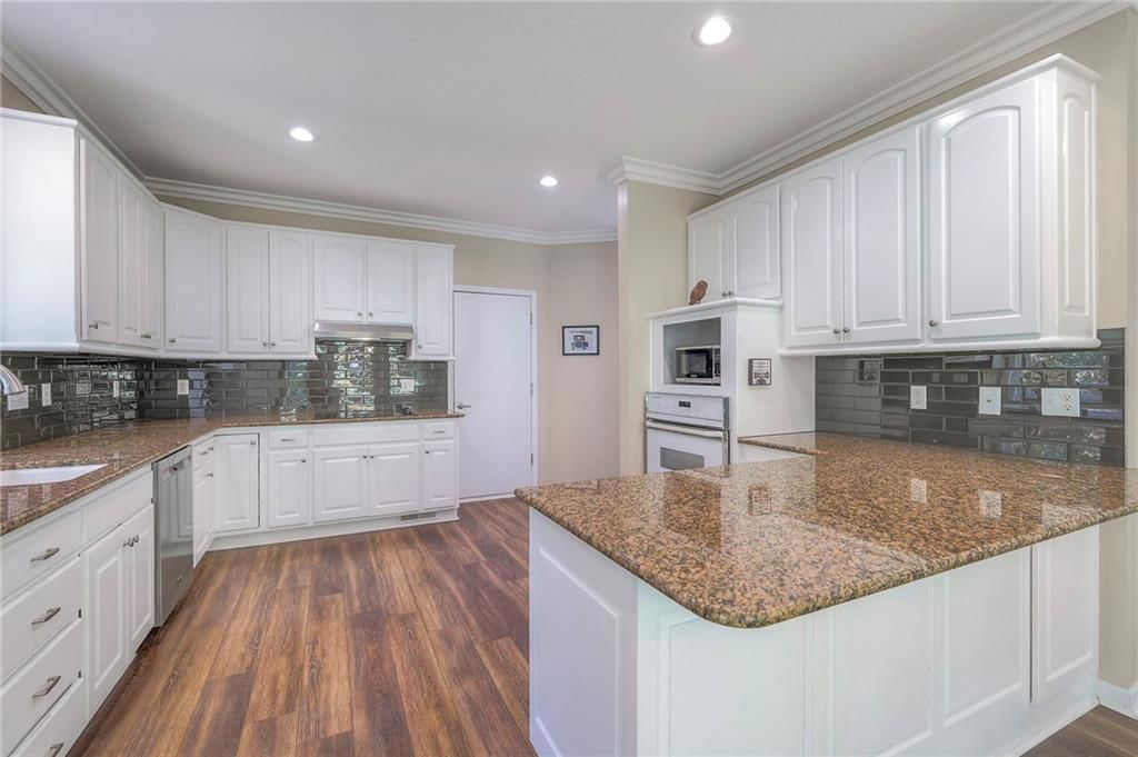 12200 Avila Drive — photo 9