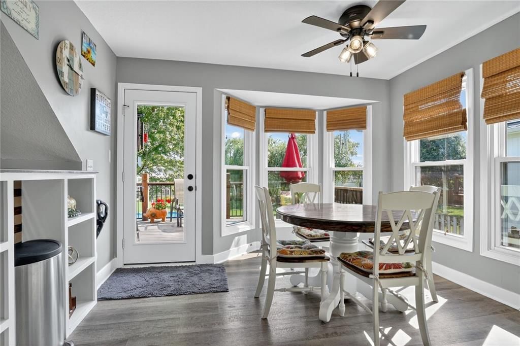 Photo 7 of 37 - 297 W Westhoff Place