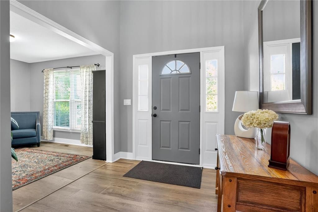 Photo 12 of 37 - 297 W Westhoff Place