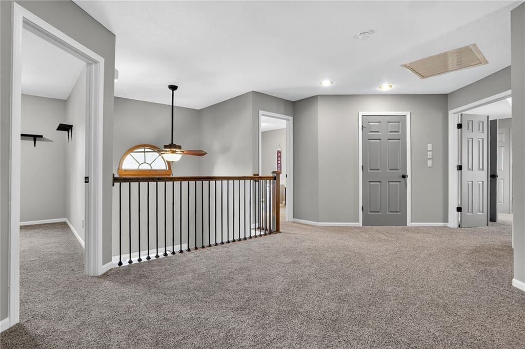 Photo 23 of 37 - 297 W Westhoff Place