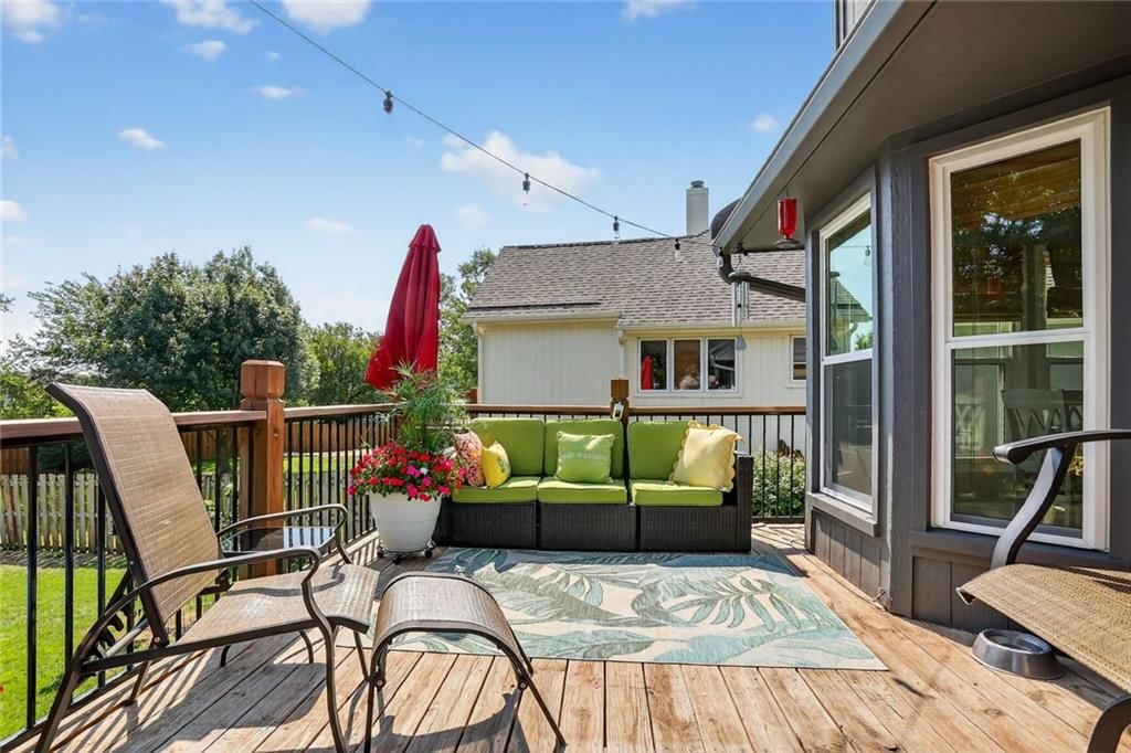 Photo 31 of 37 - 297 W Westhoff Place
