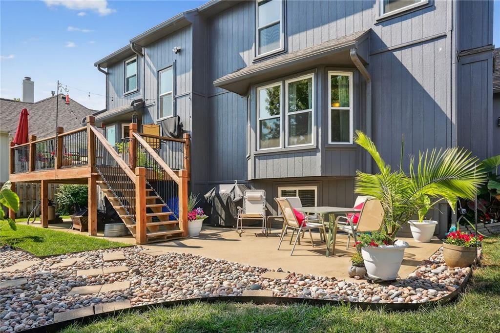 Photo 34 of 37 - 297 W Westhoff Place