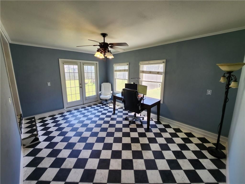 2540 Shady Lane — photo 23