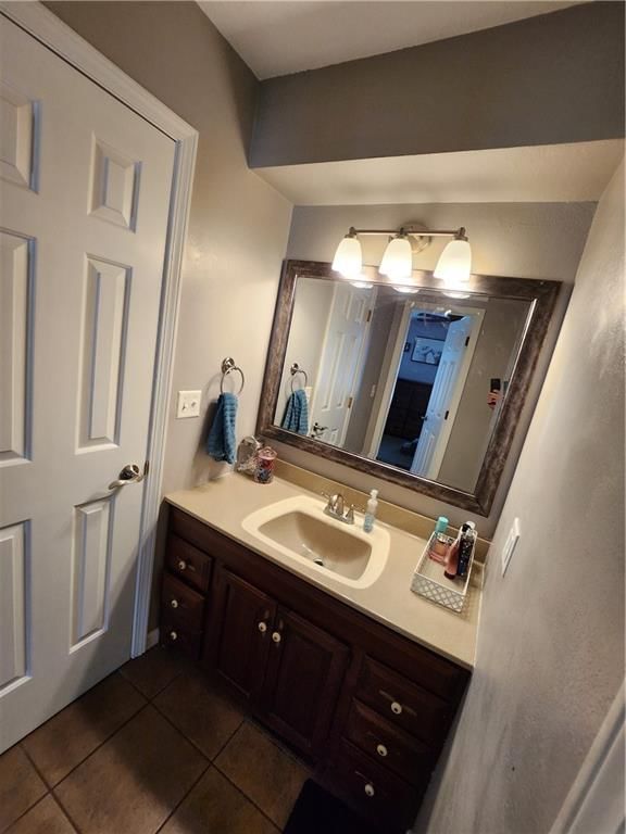 2540 Shady Lane — photo 36