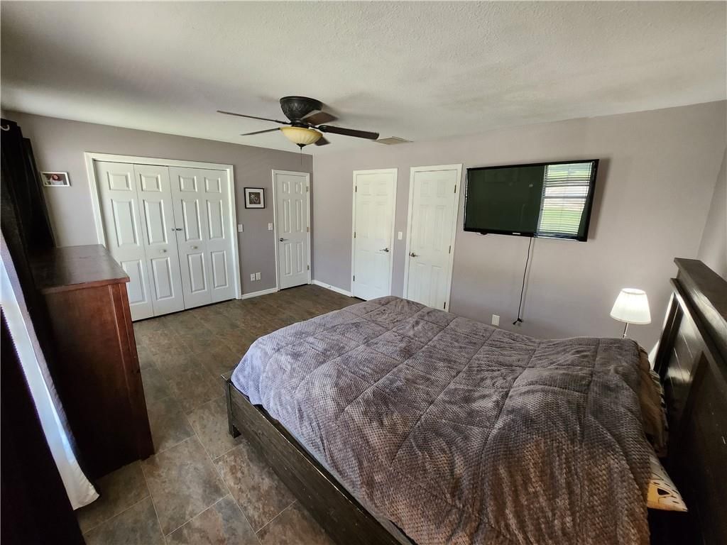 2540 Shady Lane — photo 45