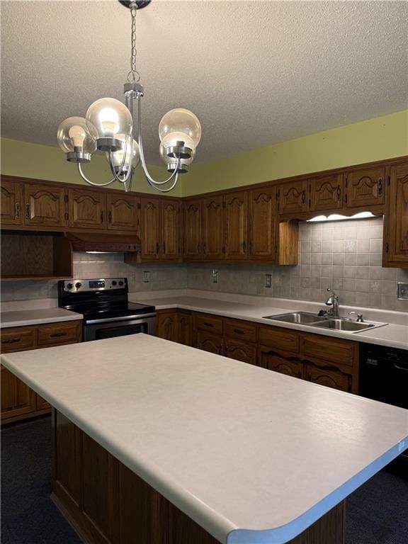 Photo 6 of 34 - 801 Overbrook Drive