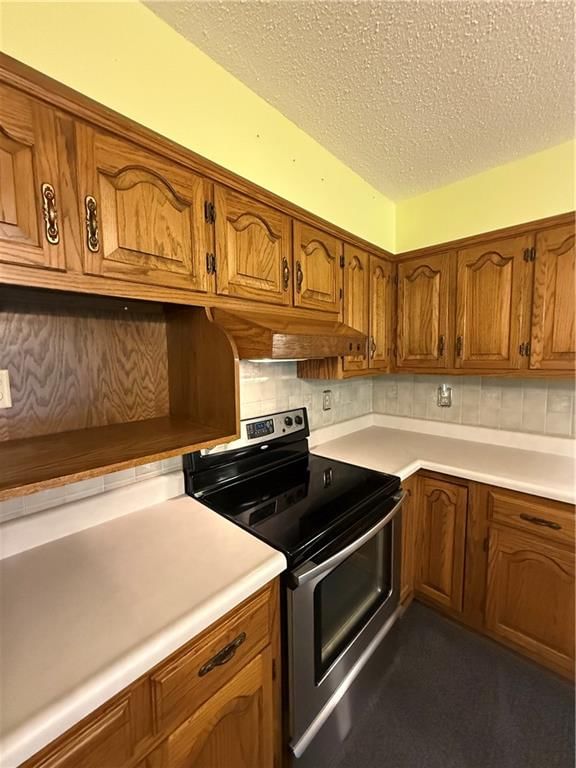 Photo 7 of 34 - 801 Overbrook Drive