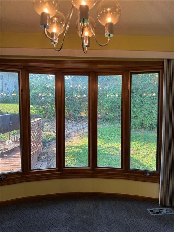 Photo 9 of 34 - 801 Overbrook Drive