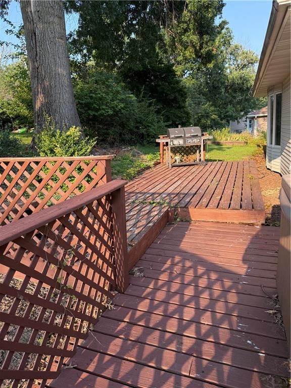 Photo 14 of 34 - 801 Overbrook Drive
