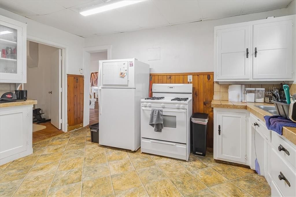 212 W North Street — photo 6