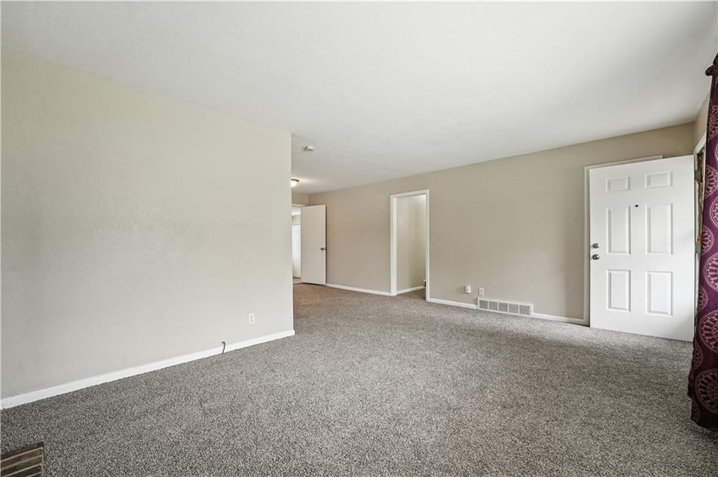 11405 Myrtle Avenue — photo 8