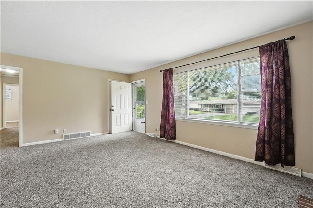 11405 Myrtle Avenue — photo 9