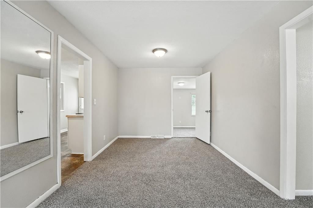 11405 Myrtle Avenue — photo 10