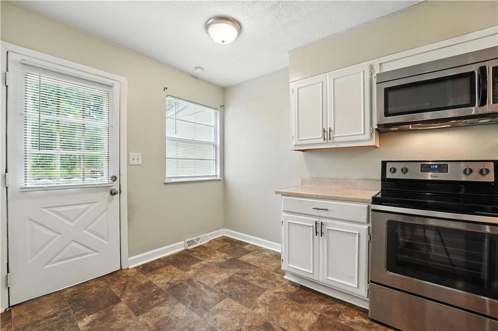11405 Myrtle Avenue — photo 17
