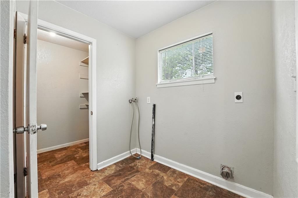 11405 Myrtle Avenue — photo 19