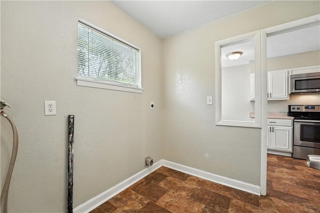 11405 Myrtle Avenue — photo 20