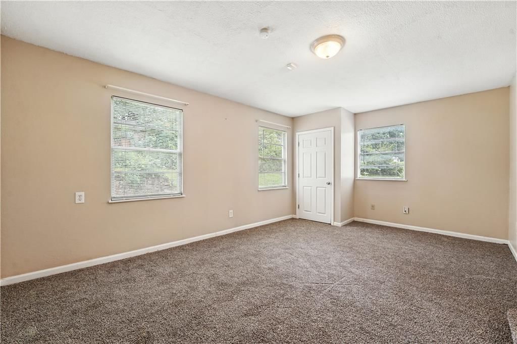 11405 Myrtle Avenue — photo 22