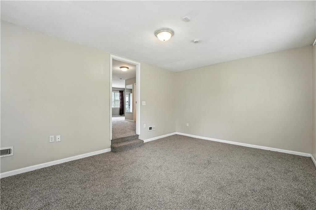 11405 Myrtle Avenue — photo 24
