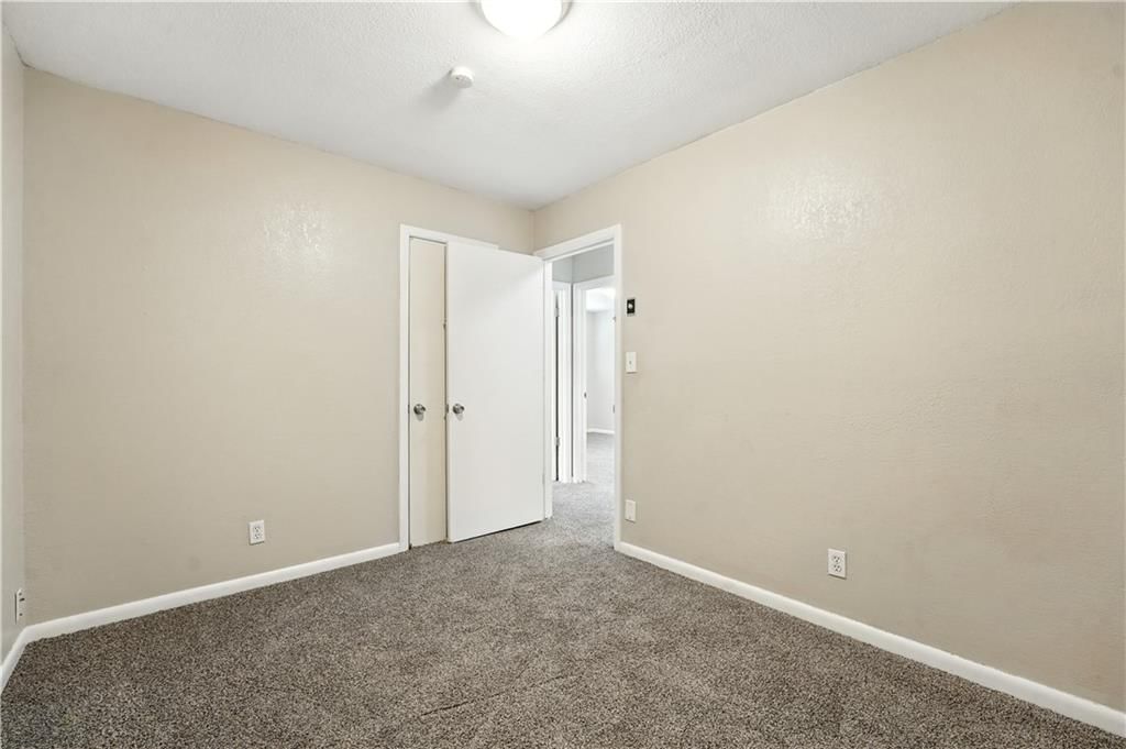 11405 Myrtle Avenue — photo 30