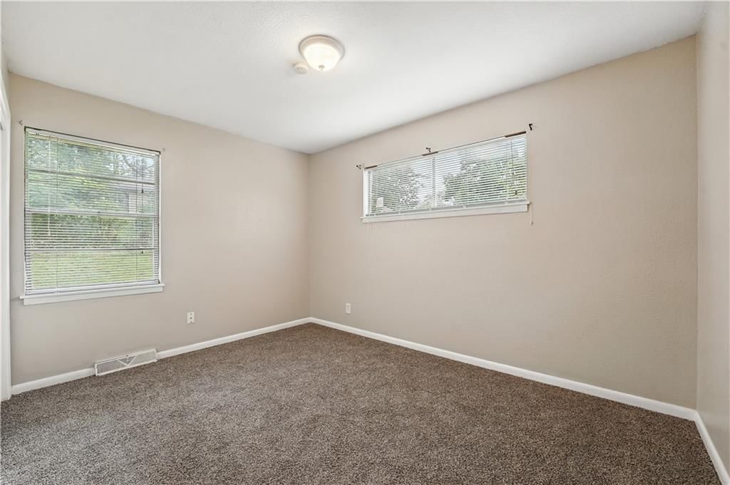 11405 Myrtle Avenue — photo 31