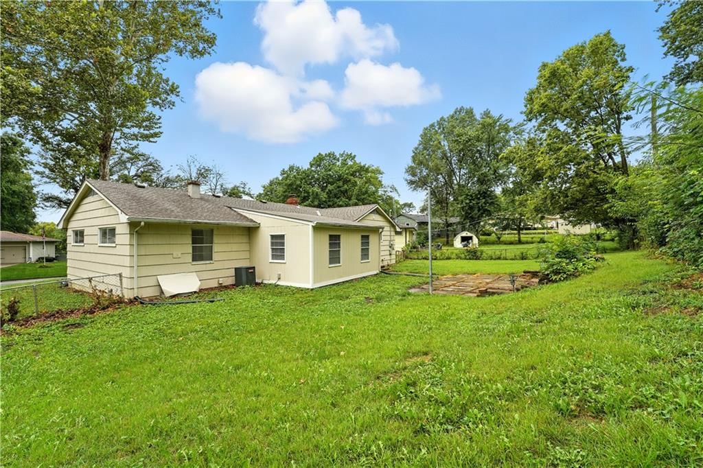 11405 Myrtle Avenue — photo 40