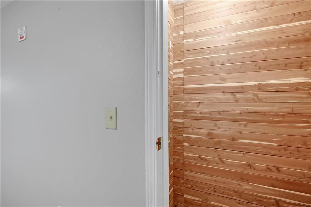 207 S Broadmoor Street — photo 28