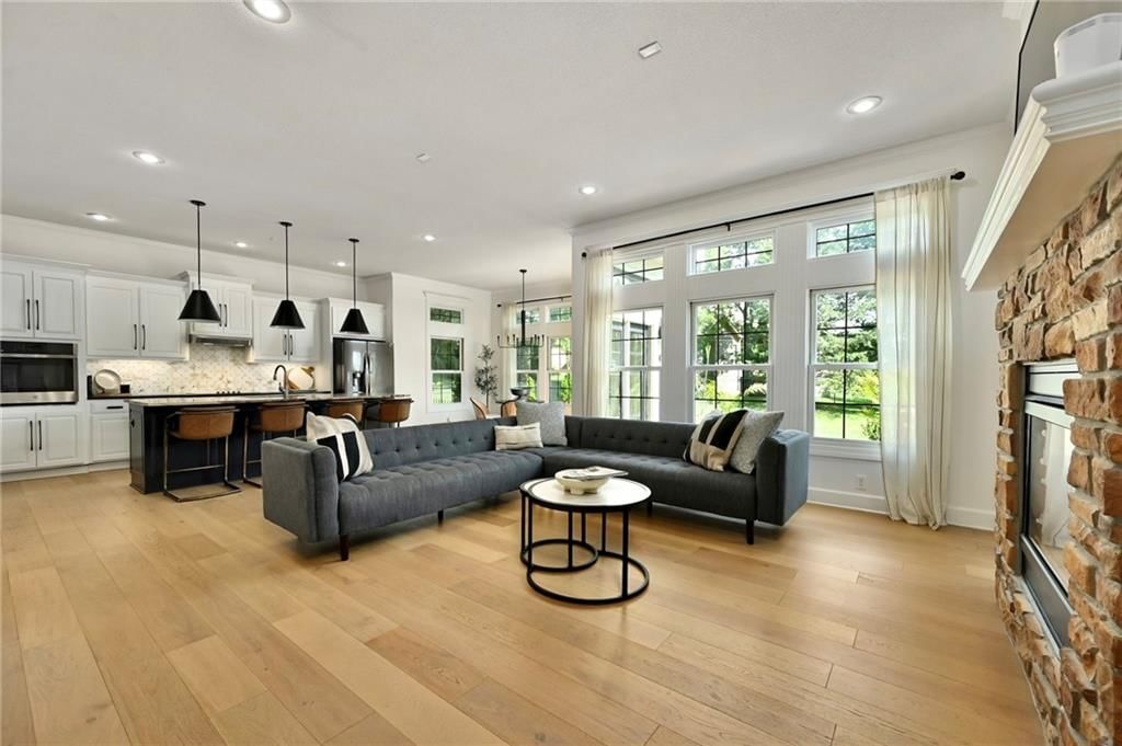 2512 W 145th Street — photo 9
