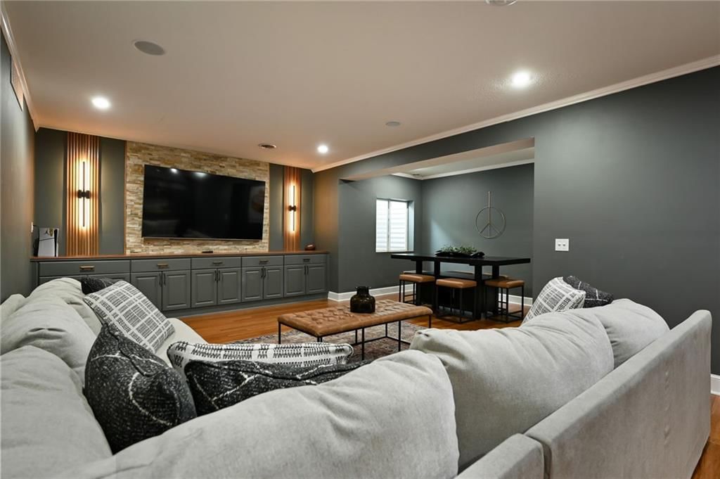 2512 W 145th Street — photo 32