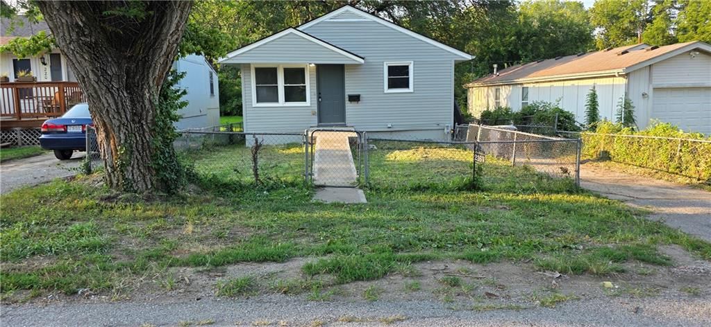 216 82 Street — photo 1