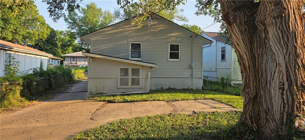 216 82 Street — photo 2