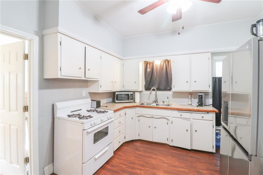 704 S Olive Street — photo 15