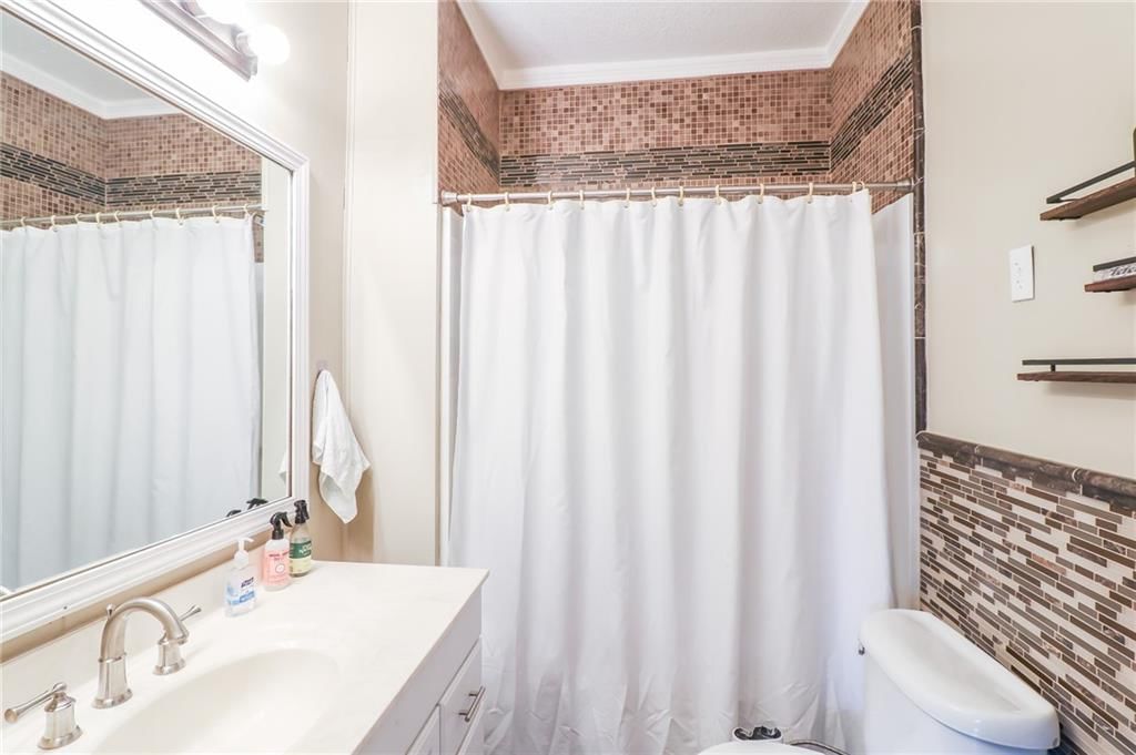 704 S Olive Street — photo 24