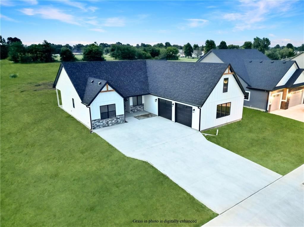 2804 Craftsman Drive — photo 2
