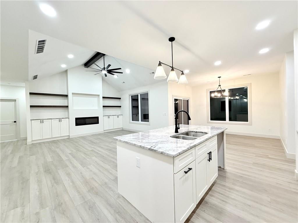 2804 Craftsman Drive — photo 4