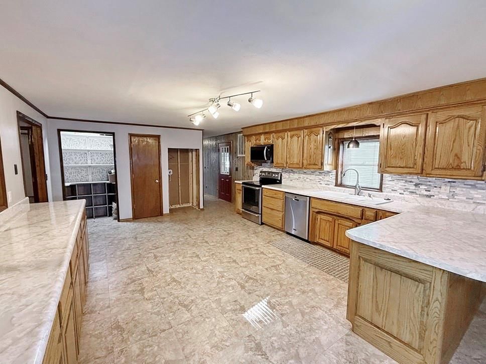 14562 S 3rd Street — photo 16