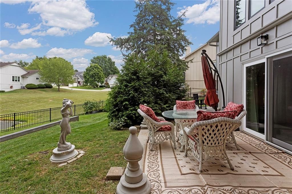 Photo 45 of 56 - 622 NE Fairington Court